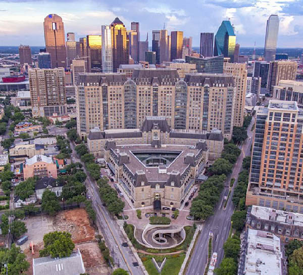 Image of Commerce Bank Commerce Trust Dallas, Texas location with the city scape of Dallas in the background