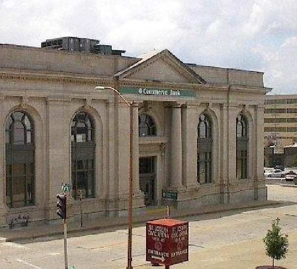 Image of Commerce Bank Commerce Trust St. Joseph Missouri location