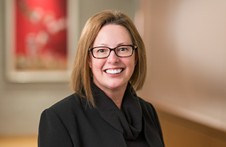 Headshot of Commerce Trust's Rachel Oshia