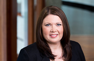 Headshot of Commerce Trust's Ami Schlader