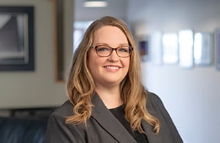Headshot of Commerce Trust's Sara Swadley