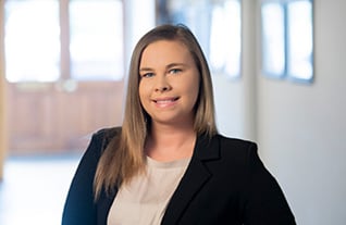 Headshot of Commerce Trust's Ashley Ziblut