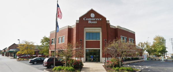 The front of Commerce Trust Bank building in Town and Country