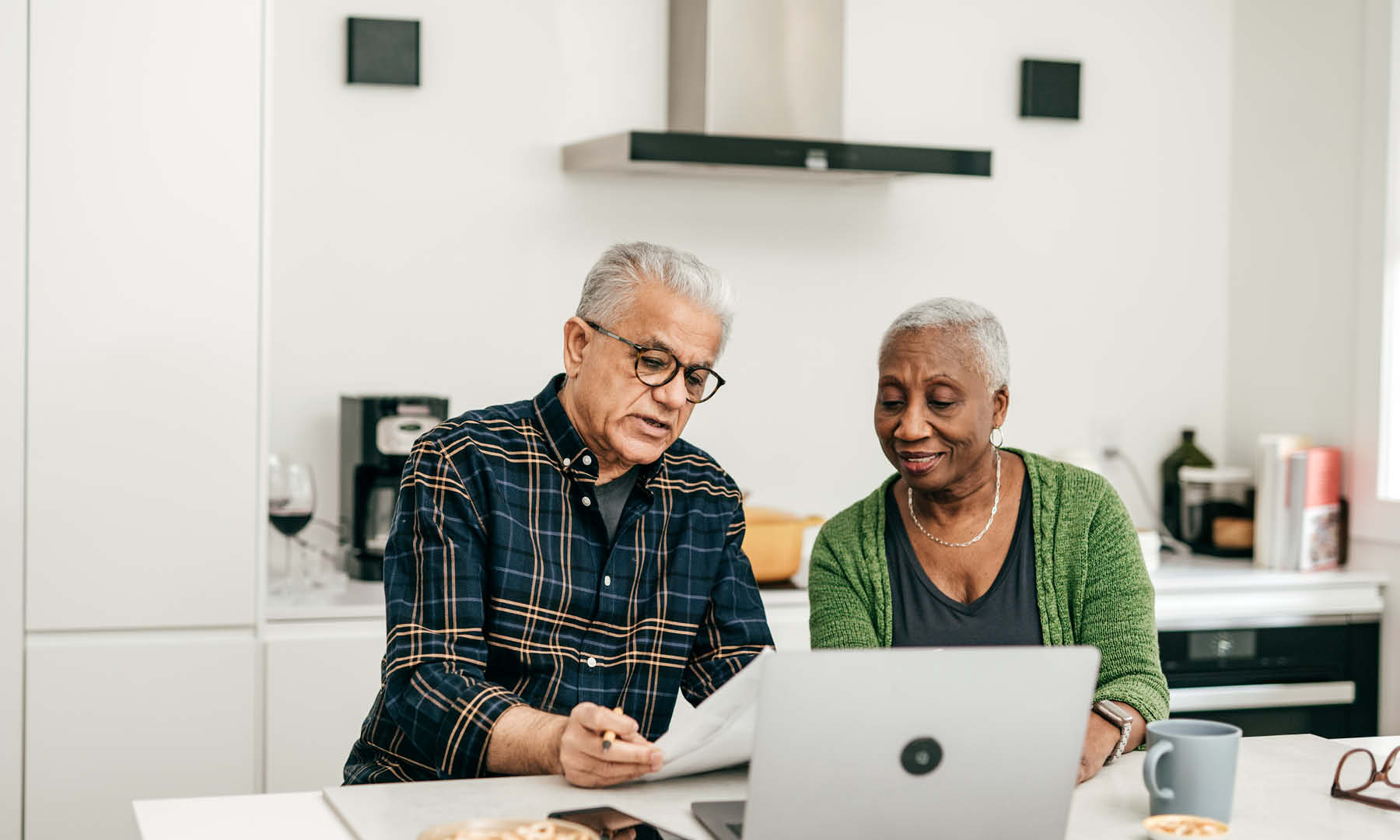 Signs an Elderly Loved One Is a Victim of Financial Fraud